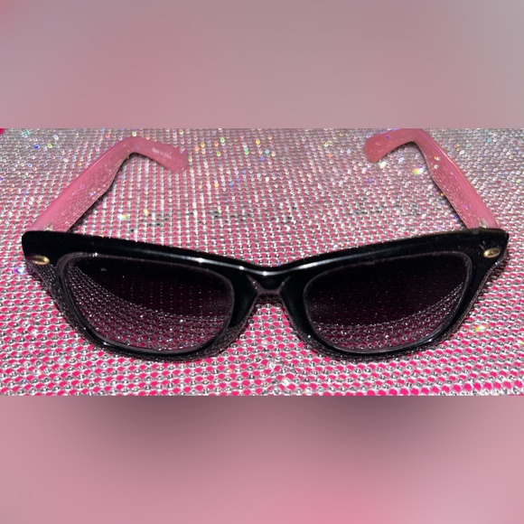 Betsey Johnson Accessories - Betsey Johnson Classic sunglasses black pink rayban style frames vintage heart